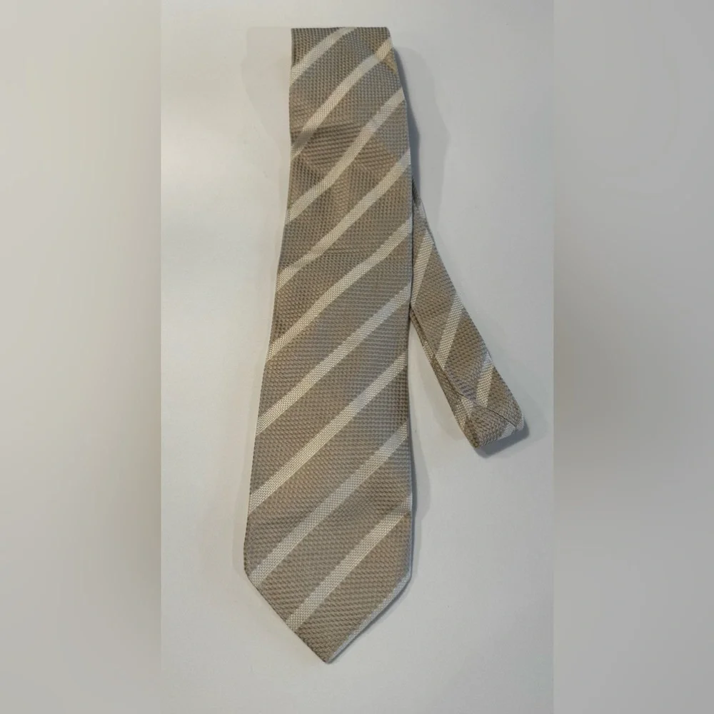 2 Hugo Boss TIE IN ITALIAN-MADE 100% SILK